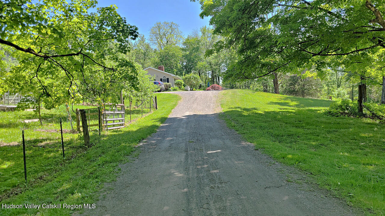 32 Old Rte 199 Red Hook, NY 12571 - Photo 1 of 34 Driveway to house