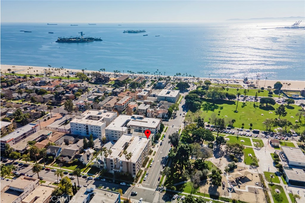 2100 2nd Street, Unit 505 Long Beach, CA 90803 - Photo 2 of 34 Top Floor Unit Looking South towards the Ocean and West towards Bixby Park