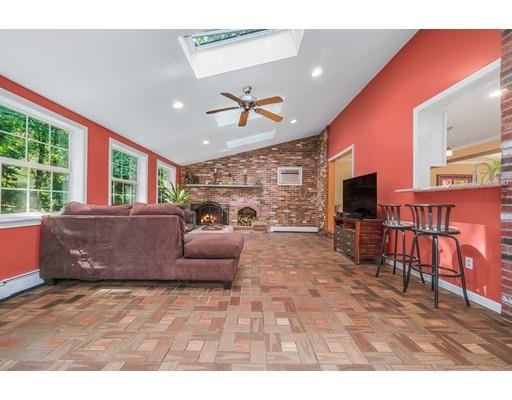 91 Ipswich Road Topsfield, MA 01983 - Photo 5 of 42 Gallery Image 5