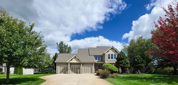 $974,900 | 21157 Ridgewood Trail, Lakeville, MN 55044