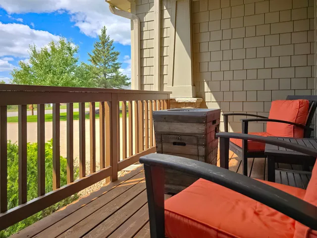 $999,500 | 21157 Ridgewood Trail, Lakeville, MN 55044