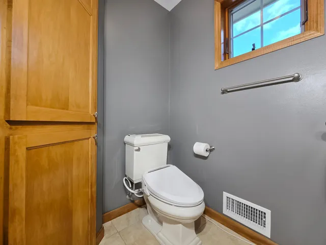 $999,500 | 21157 Ridgewood Trail, Lakeville, MN 55044