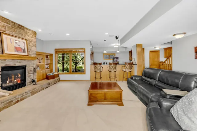 $999,500 | 21157 Ridgewood Trail, Lakeville, MN 55044