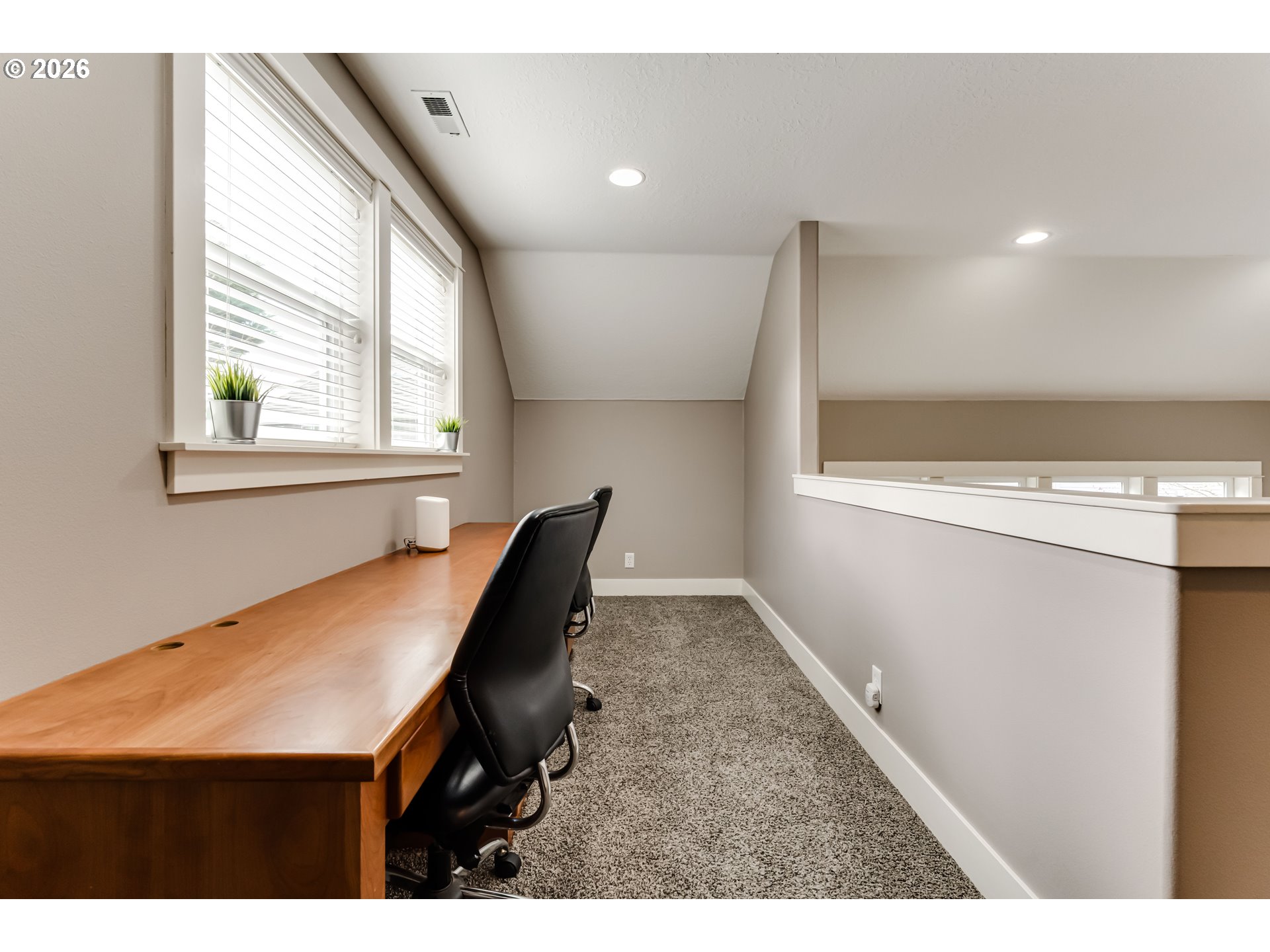 2128 Sparrow Court Eugene, OR 97401 - Photo 14 of 23