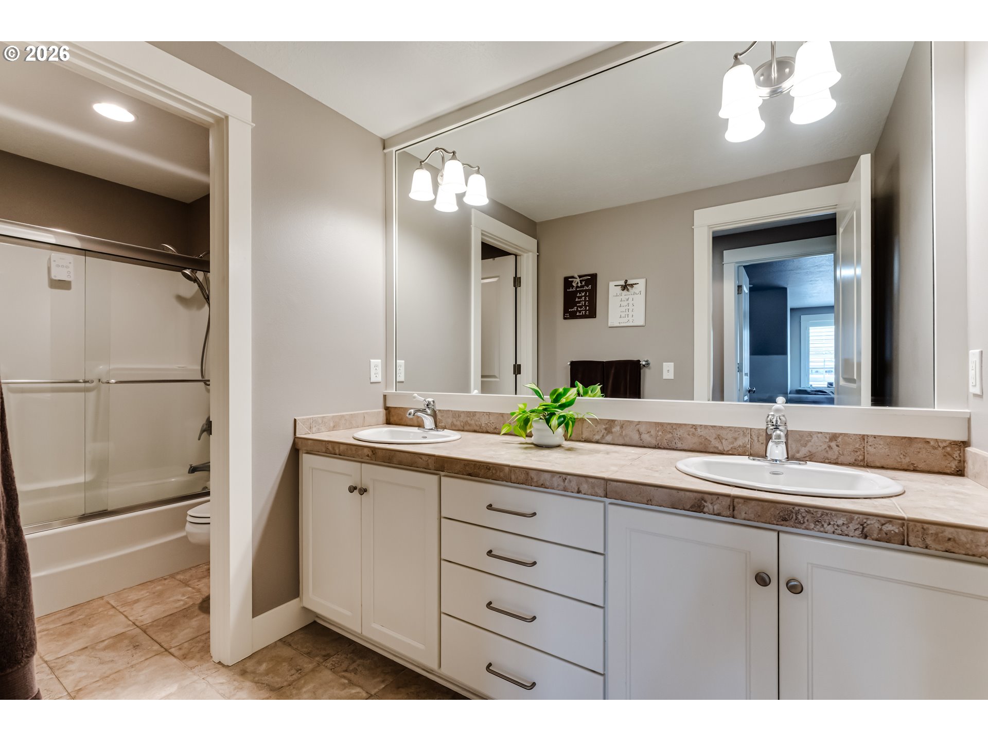 2128 Sparrow Court Eugene, OR 97401 - Photo 16 of 23