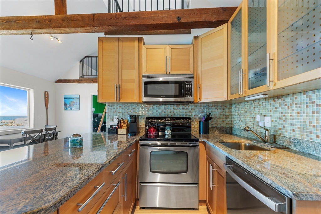 63 R Main Street, Unit 2 Rockport, MA 01966 - Photo 19 of 40 Gallery Image 19