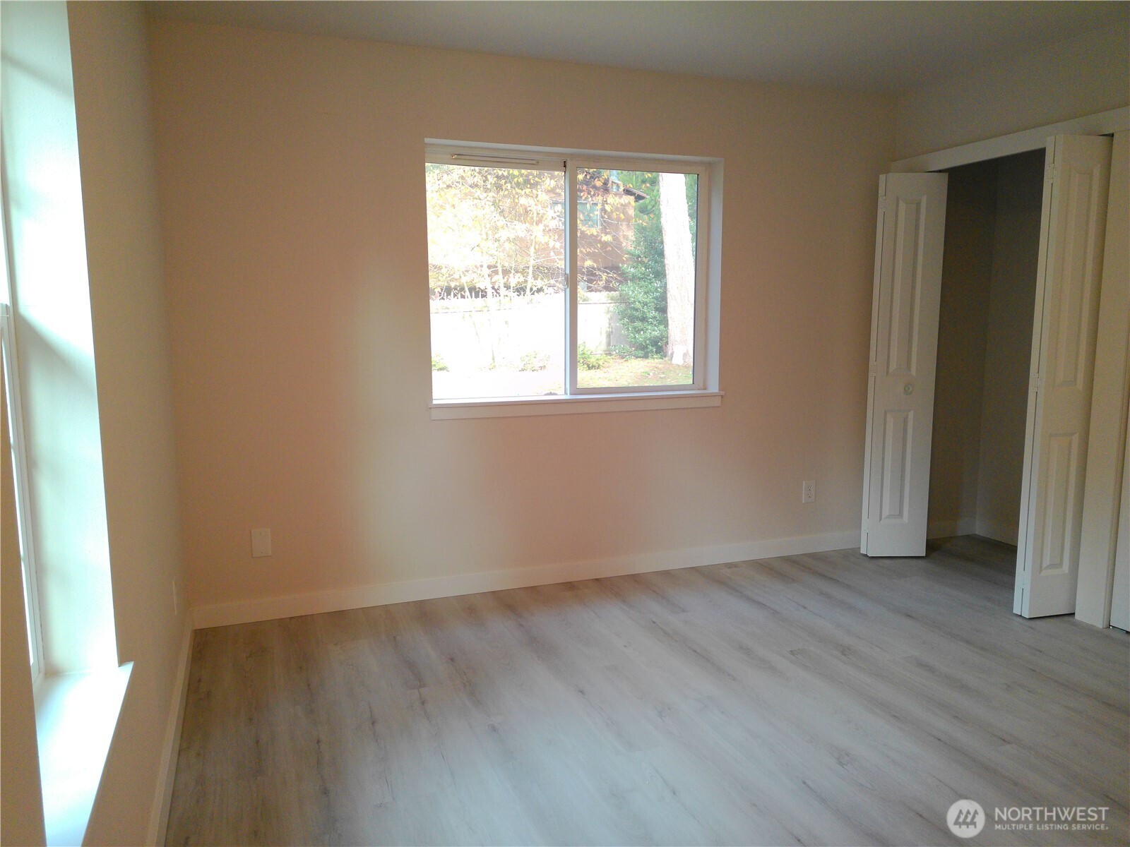 3615 Britzman Loop Clinton, WA 98236 - Photo 15 of 26