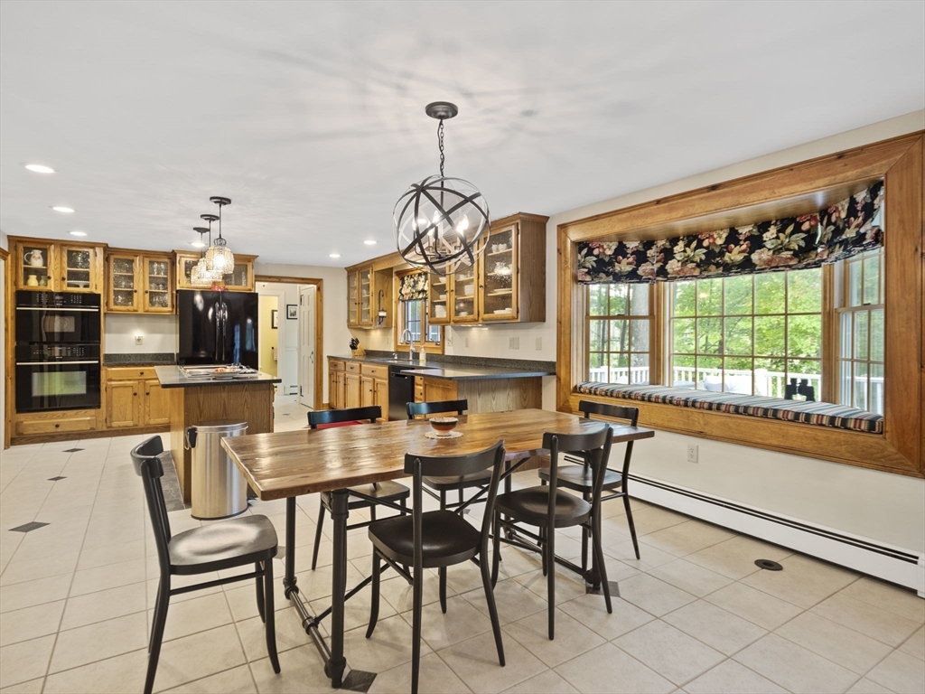 275 Pleasant Street Dunstable, MA 01827 - Photo 11 of 41