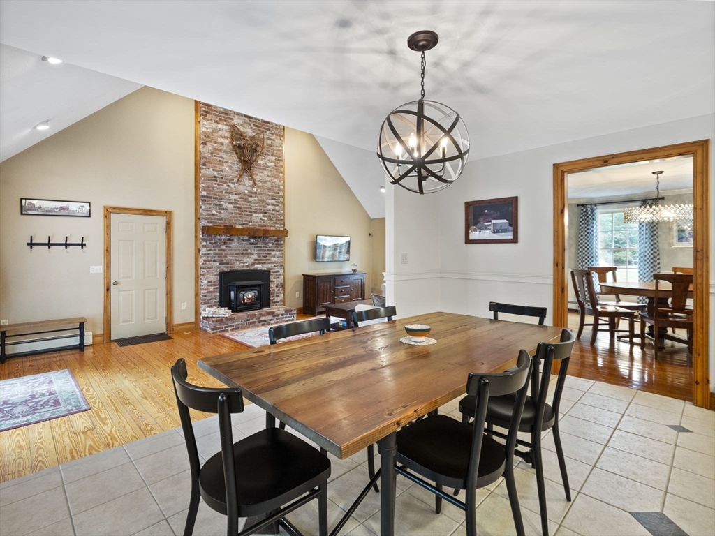 275 Pleasant Street Dunstable, MA 01827 - Photo 13 of 41