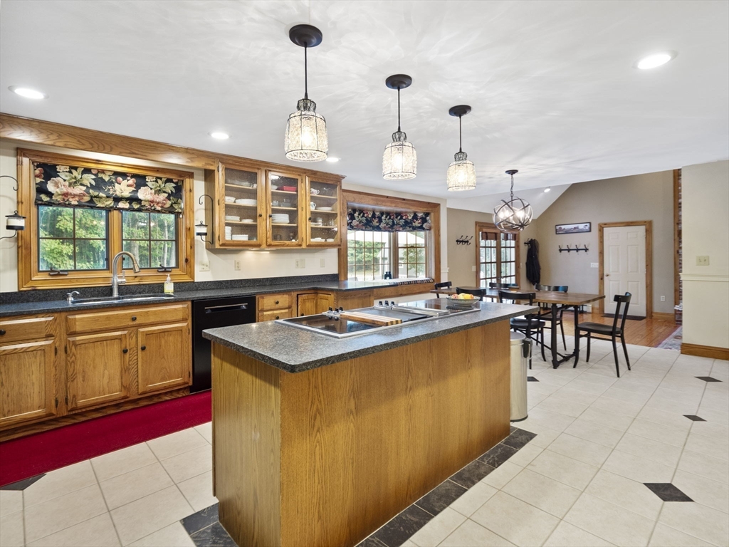 275 Pleasant Street Dunstable, MA 01827 - Photo 16 of 41