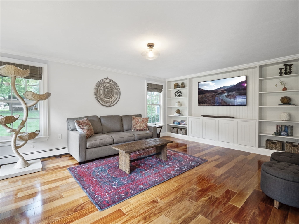 275 Pleasant Street Dunstable, MA 01827 - Photo 2 of 41