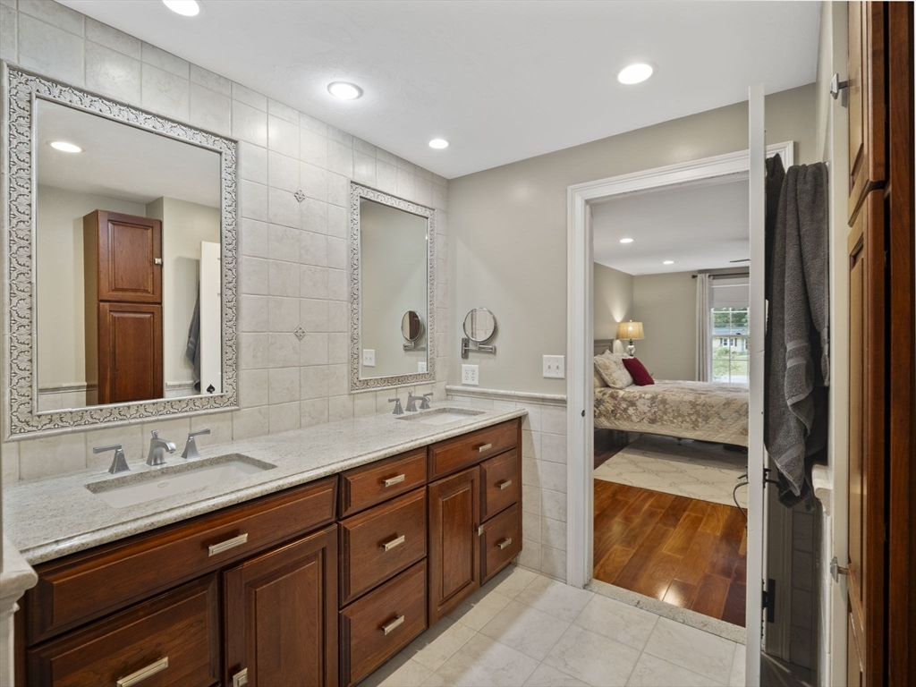 275 Pleasant Street Dunstable, MA 01827 - Photo 21 of 41