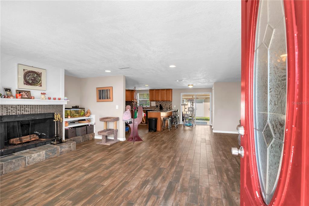 1815 30th Street Southeast Ruskin, FL 33570 - Photo 11 of 31