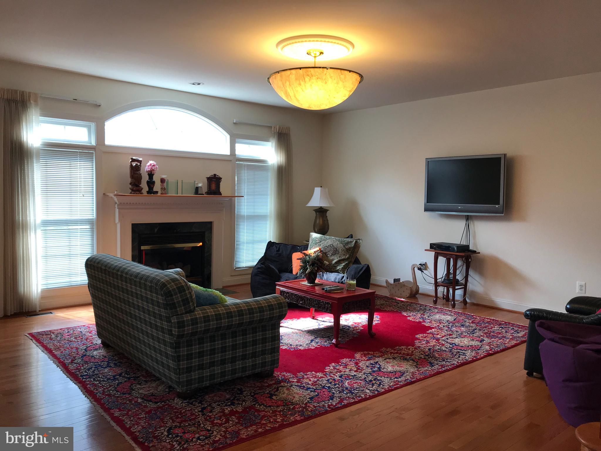 6045 Deer Ridge Trail Springfield, VA 22150 - Photo 2 of 20