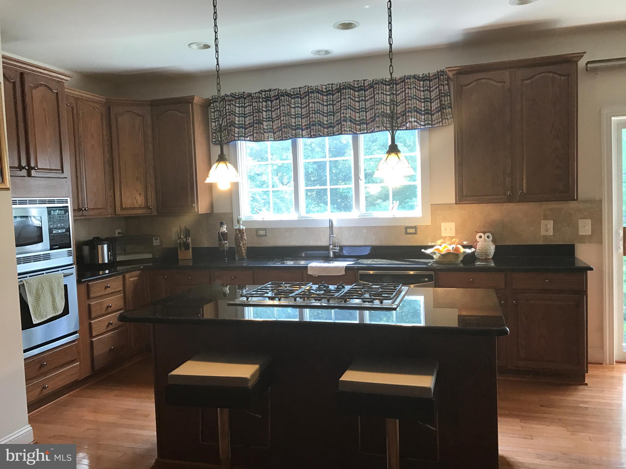 6045 Deer Ridge Trail Springfield, VA 22150 - Photo 8 of 20