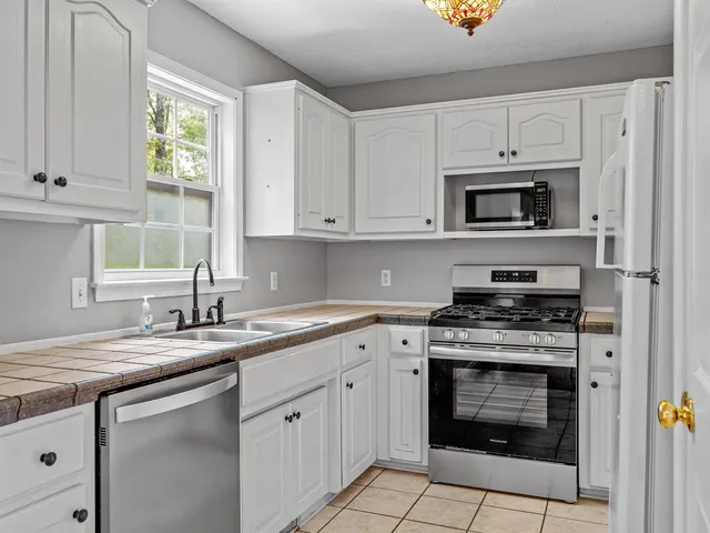 $230,000 | 725 Cotton Branch Drive, Boiling Springs, SC 29316