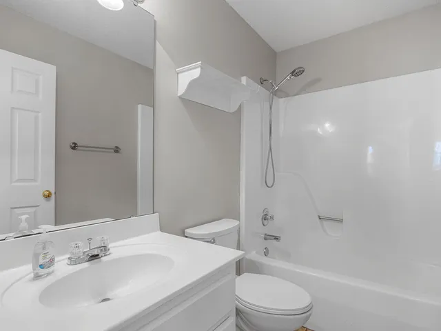 $230,000 | 725 Cotton Branch Drive, Boiling Springs, SC 29316