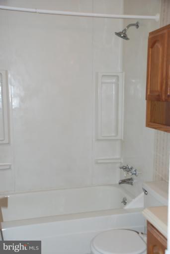 764 Mansfield Road Essex, MD 21221 - Photo 17 of 30 BATH