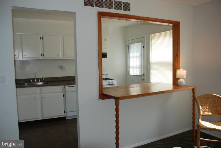 764 Mansfield Road Essex, MD 21221 - Photo 22 of 30 KITCHEN