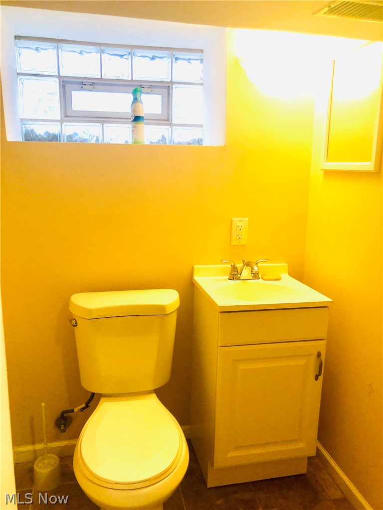 2183 Brockway Road Cleveland, OH 44118 - Photo 31 of 35 Gallery Image 31