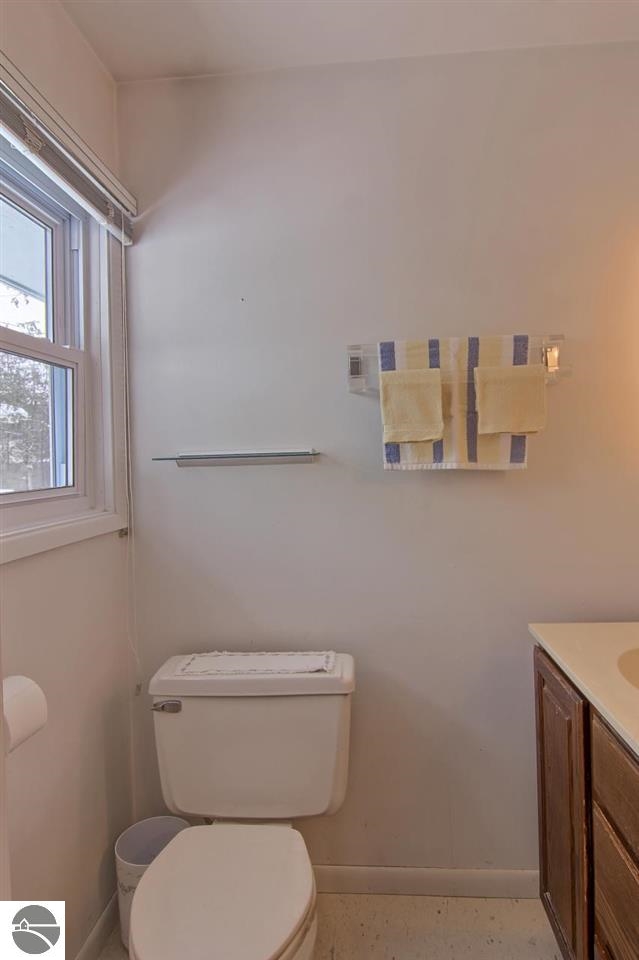 1226 Anderson Road Traverse City, MI 49686 - Photo 13 of 22 1794195-12.JPG