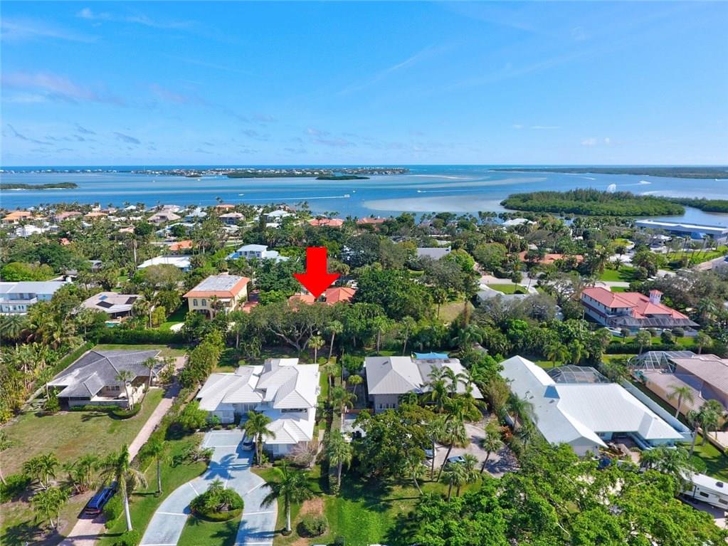 17 Middle Road Sewall's Point, FL 34996 - Photo 3 of 44