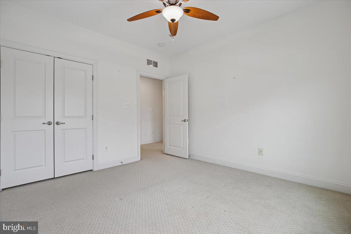 452 Exchange Avenue Gaithersburg, MD 20878 - Photo 16 of 37 a view of an empty room