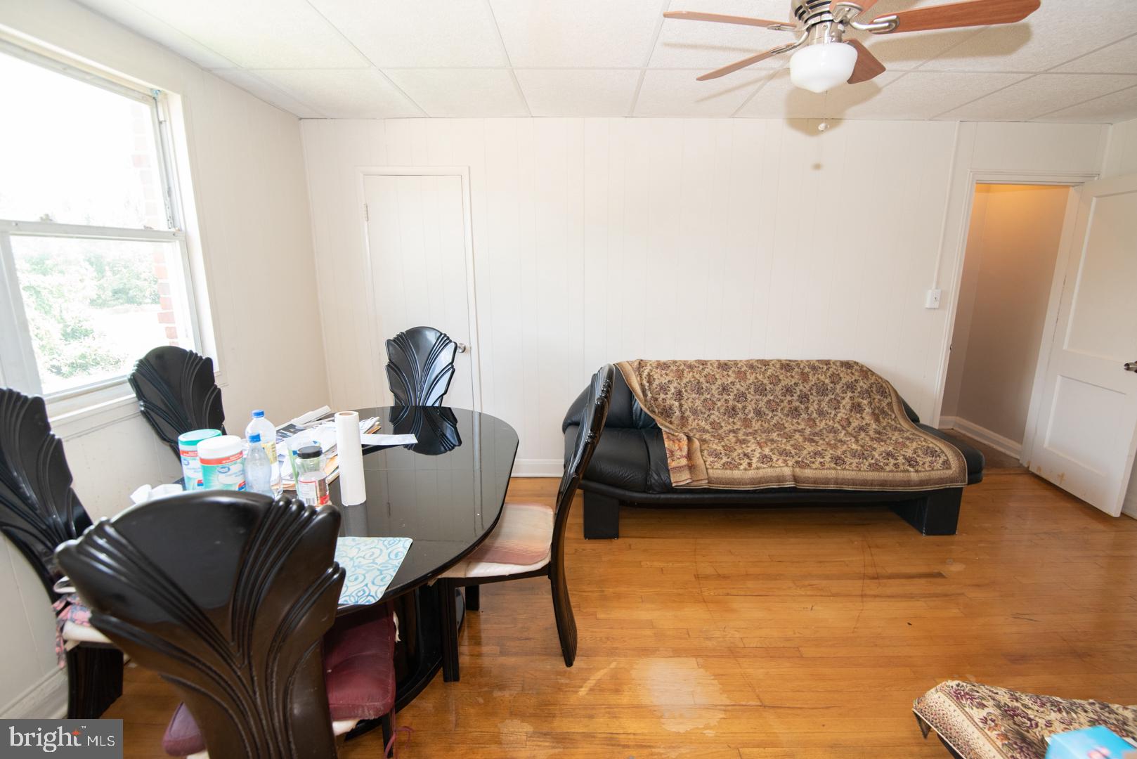 3941 Stokes Drive Baltimore, MD 21229 - Photo 3 of 21