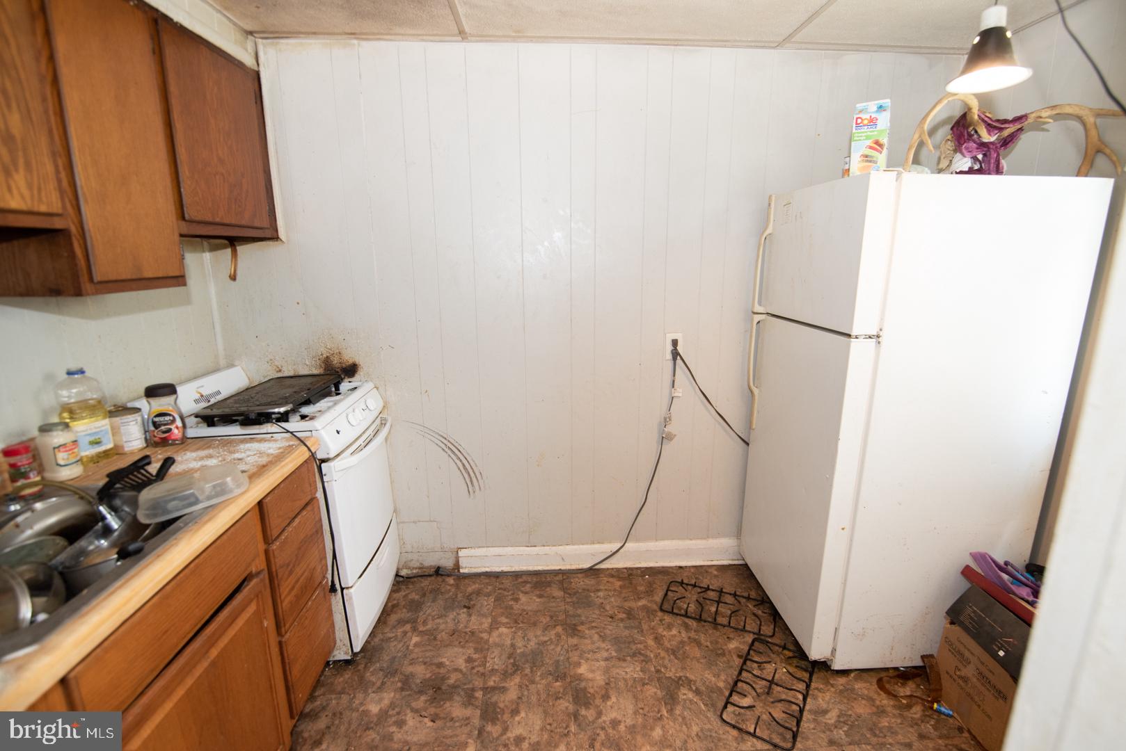 3941 Stokes Drive Baltimore, MD 21229 - Photo 10 of 21