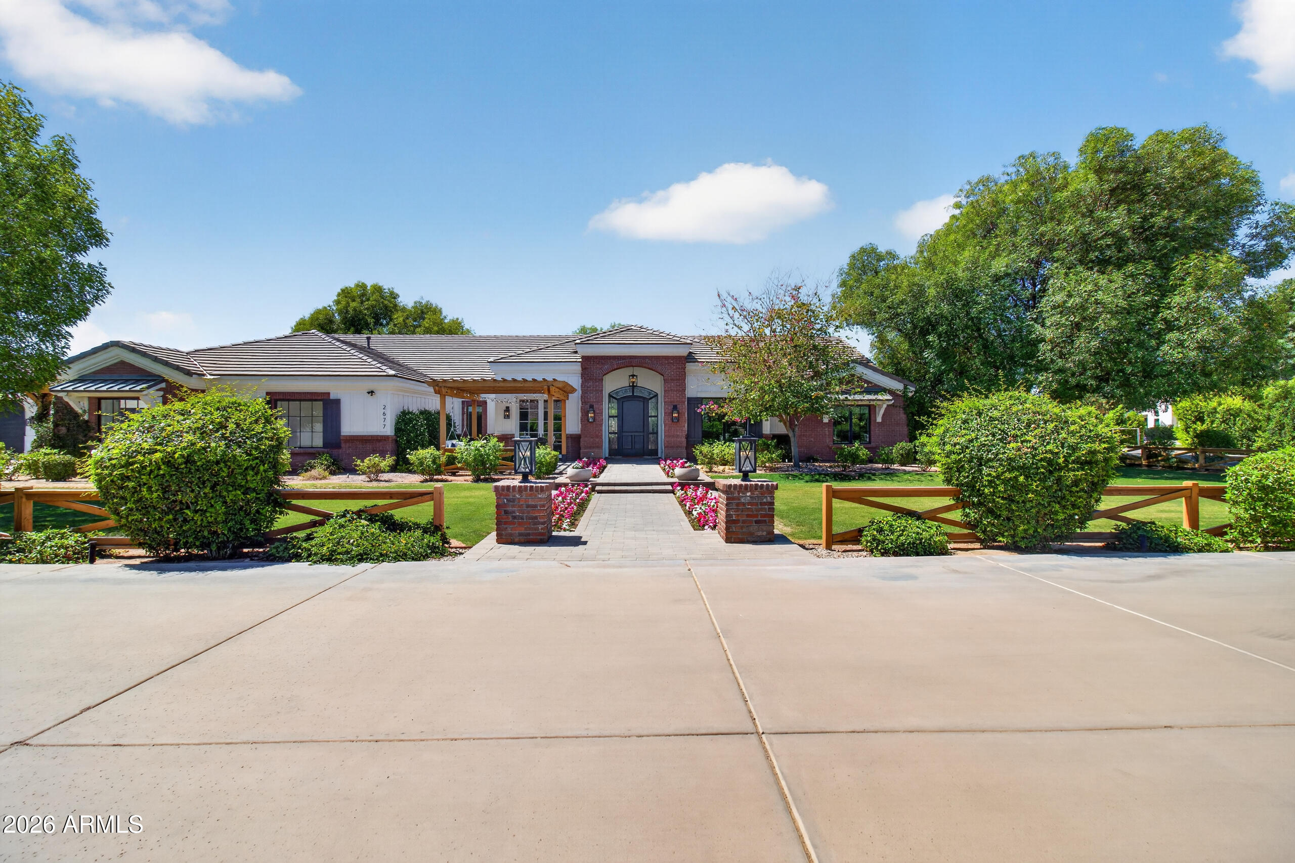 2677 East Queen Creek Road Gilbert, AZ 85297 - Photo 3 of 128 Front 2