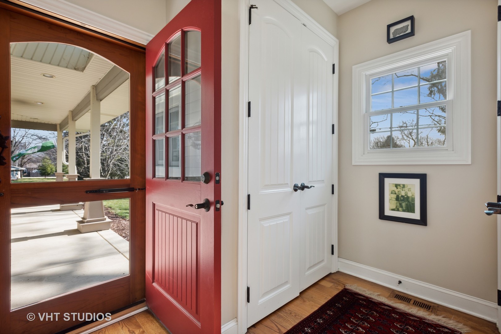 1044 Golf Lane Wheaton, IL 60189 - Photo 22 of 43 a view of an entryway with wooden floor