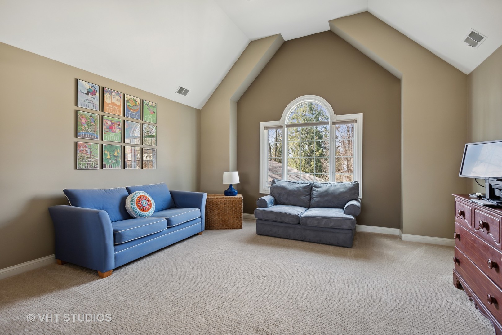 1044 Golf Lane Wheaton, IL 60189 - Photo 26 of 43 a living room with furniture and a large window