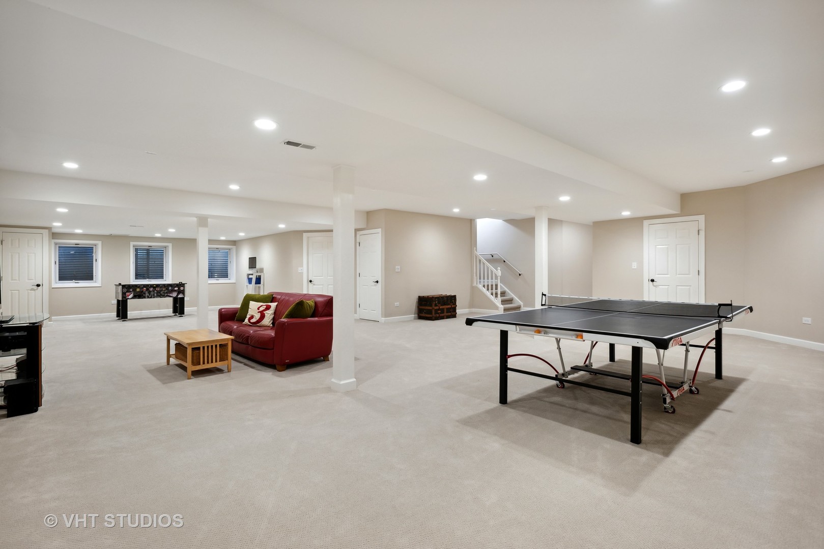 1044 Golf Lane Wheaton, IL 60189 - Photo 37 of 43 a room with furniture and a table