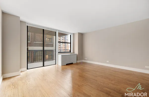 $4,650 | 330 East 39th Street, Unit 24P | Murray Hill