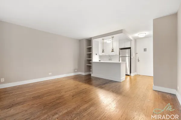 $4,650 | 330 East 39th Street, Unit 24P | Murray Hill