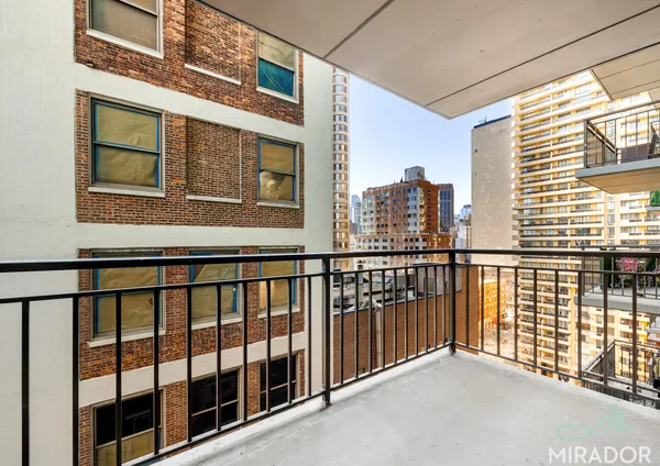 $4,650 | 330 East 39th Street, Unit 24P | Murray Hill