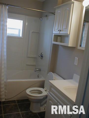 903 South Kickapoo Street Lincoln, IL 62656 - Photo 5 of 7 Gallery Image 5
