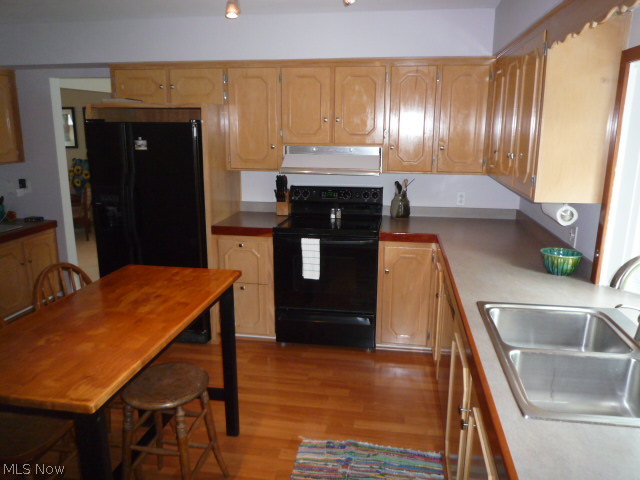 3647 Oak Road Stow, OH 44224 - Photo 8 of 25 All appliances stay