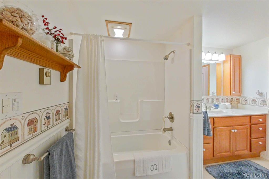 8390 Calkins Road Flint, MI 48532 - Photo 32 of 47