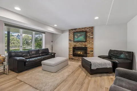 $850,000 | 6016 Eden Prairie Road, Edina, MN 55436
