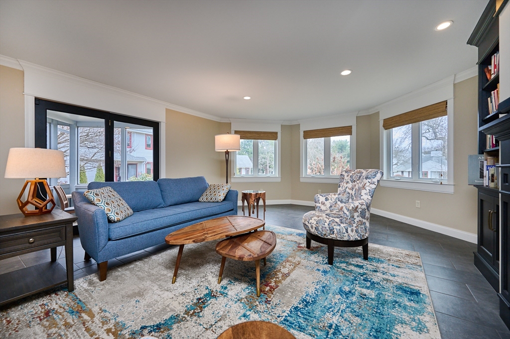 14 McIntosh Drive, Unit 14 Amherst, MA 01002 - Photo 12 of 42