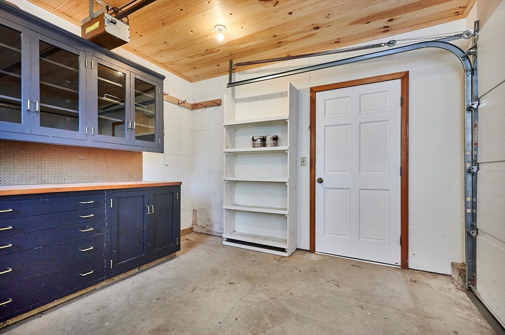 14 McIntosh Drive, Unit 14 Amherst, MA 01002 - Photo 32 of 42