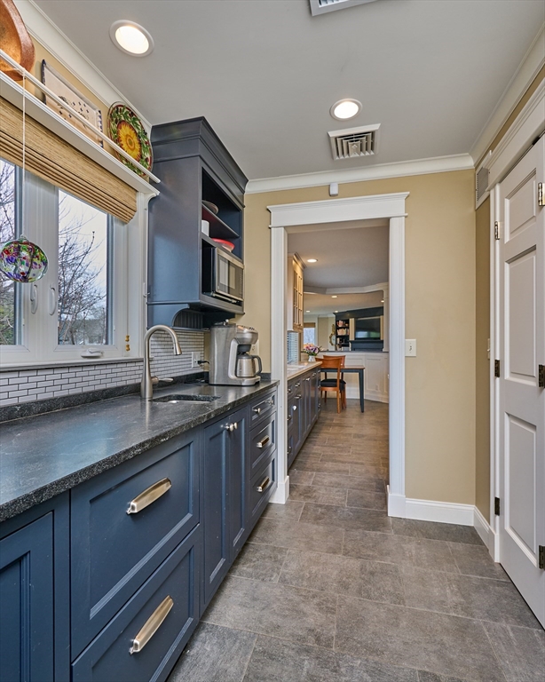 14 McIntosh Drive, Unit 14 Amherst, MA 01002 - Photo 9 of 42