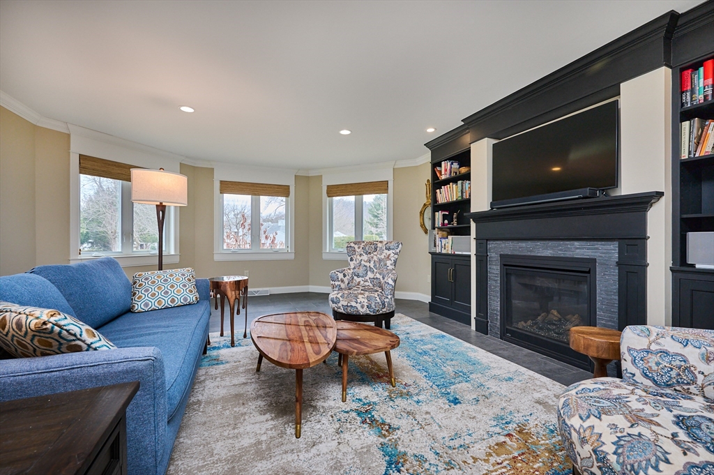 14 McIntosh Drive, Unit 14 Amherst, MA 01002 - Photo 10 of 42