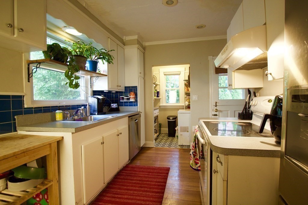 59 Fern Road Medford, MA 02155 - Photo 8 of 20
