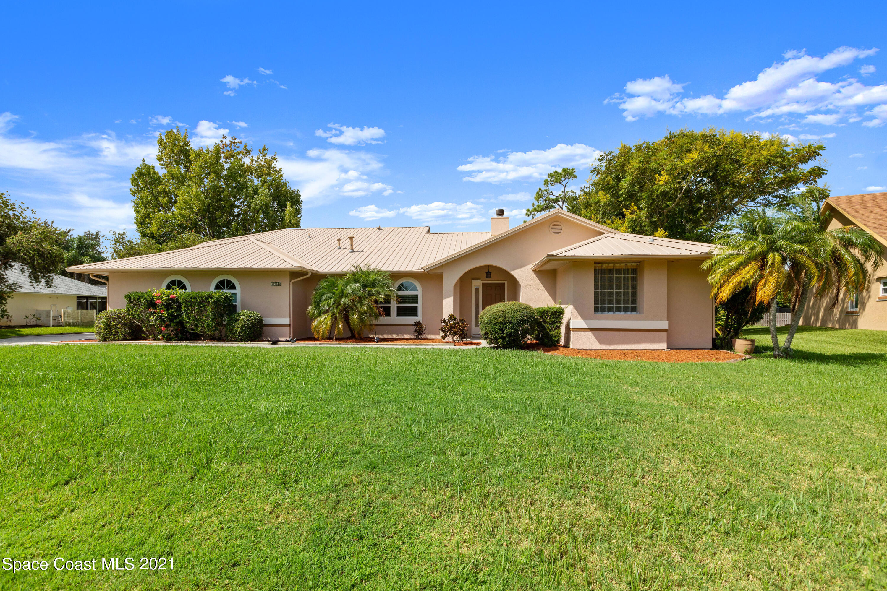 3550 Big Pine Road Melbourne, FL 32934 - Photo 2 of 38 Front of home