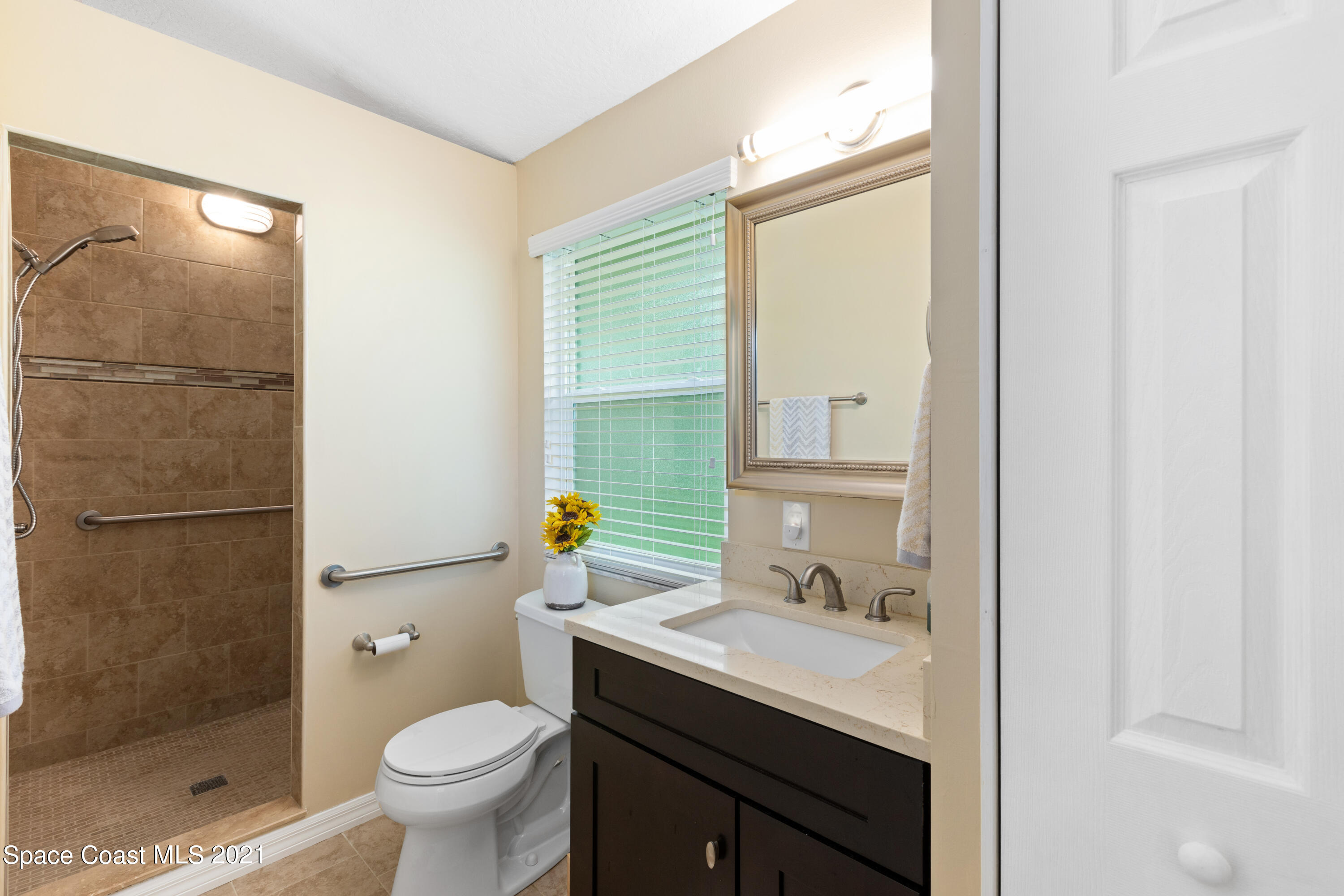 3550 Big Pine Road Melbourne, FL 32934 - Photo 25 of 38 Guest Bathroom