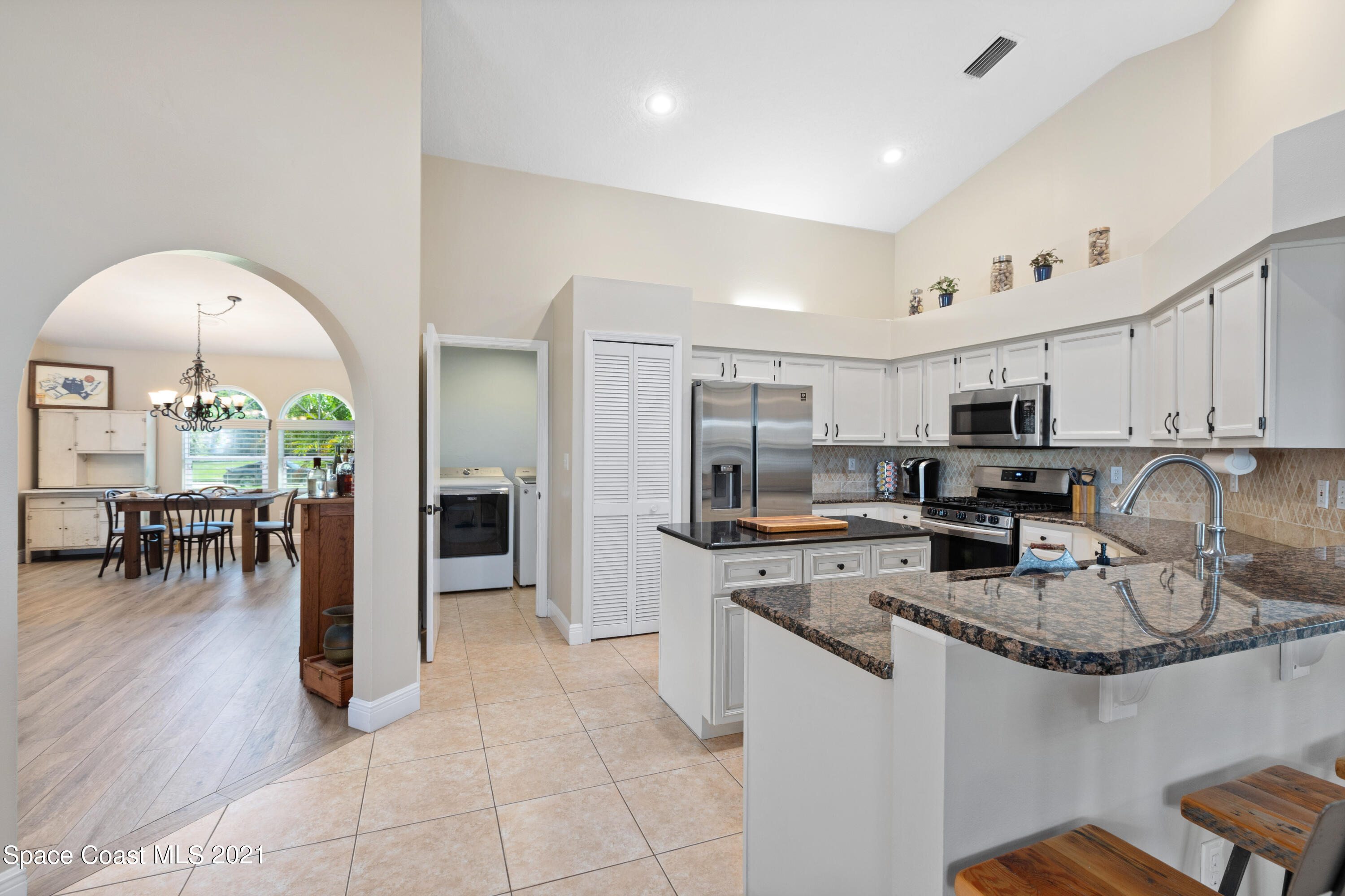 3550 Big Pine Road Melbourne, FL 32934 - Photo 10 of 38 Kitchen