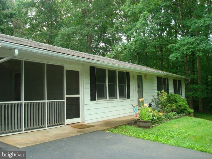 11717 Smithfield Road Manassas, VA 20112 - Photo 2 of 18 Exterior (Front)