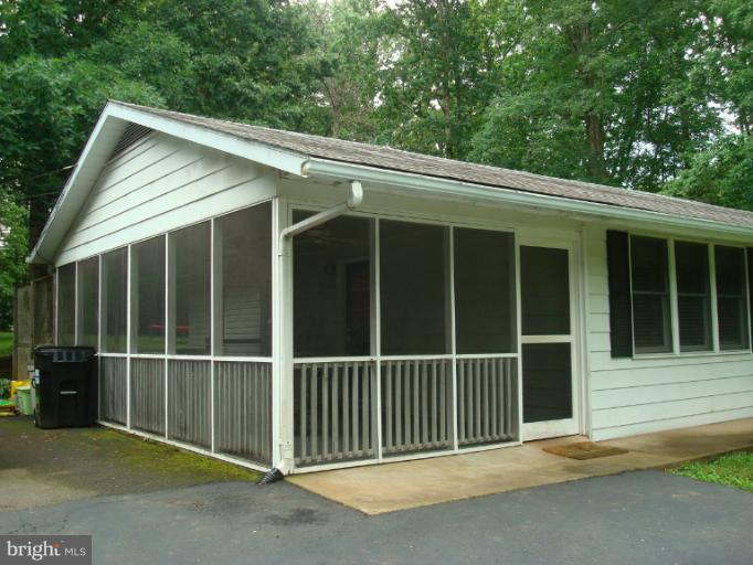11717 Smithfield Road Manassas, VA 20112 - Photo 10 of 18 Exterior (General)